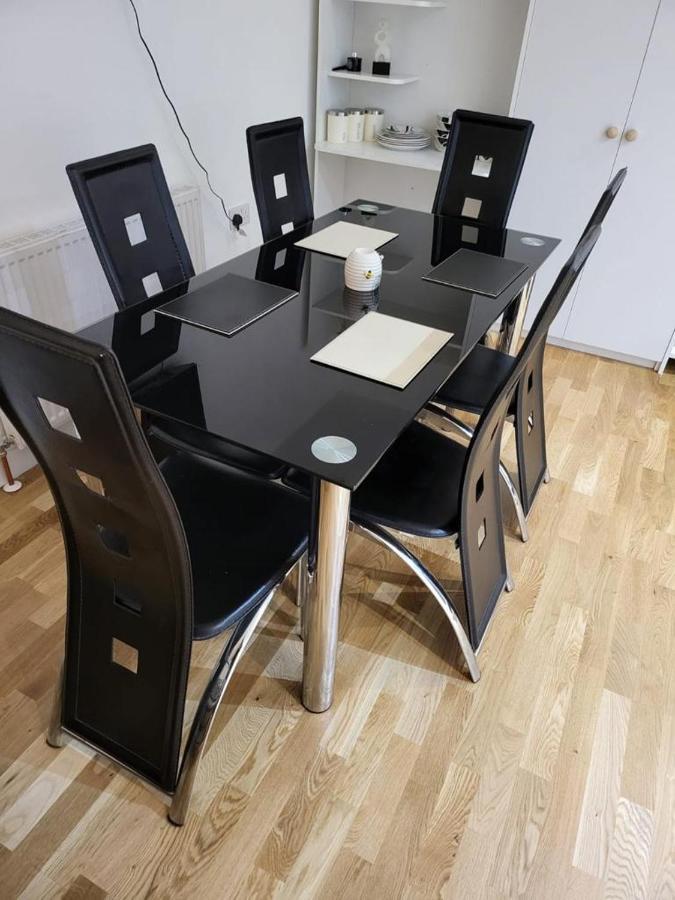 Fancy Basement Flat A Apartman London Kültér fotó