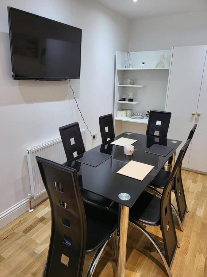 Fancy Basement Flat A Apartman London Kültér fotó