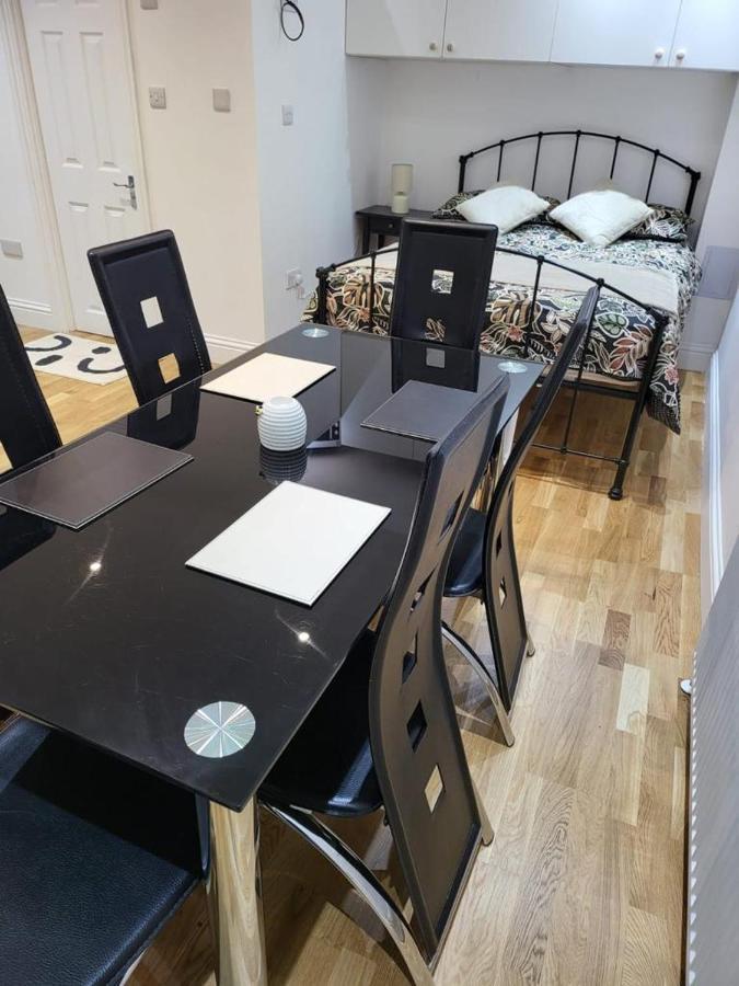 Fancy Basement Flat A Apartman London Kültér fotó